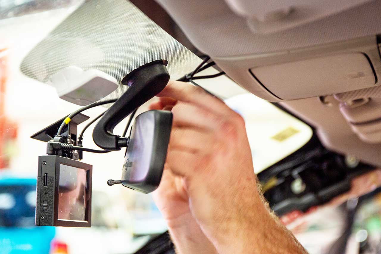 ドライブレコーダー取付